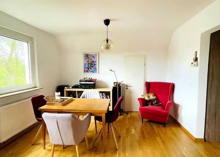 Gemuetliche Yoga-wohnung, Ruhig, & Stadionnaehe